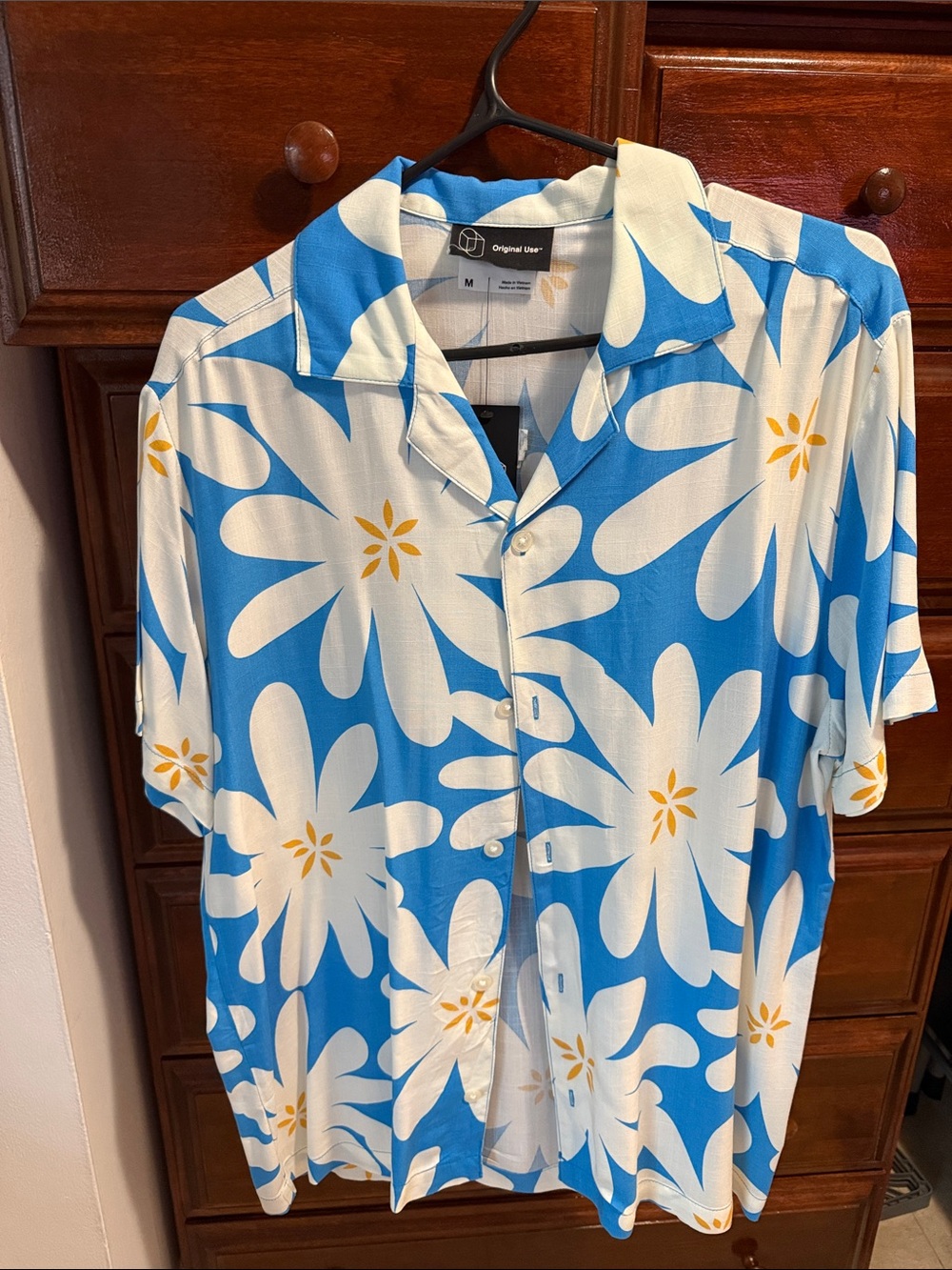 Original Use Blue and White Floral Short-Sleeve Button-Down Shirt